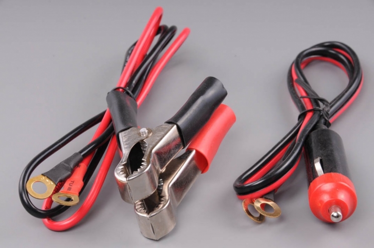 Měnič napětí 24V/230V 600W